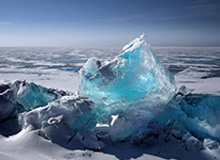 开云部门-F1伊莫拉站汉密尔顿夺冠 梅奔达成七连冠创造历史